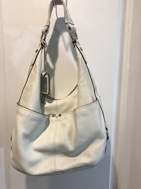Tiganello Touchables Off White Leather Shoulder Bag EUC